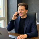 Konsultacja z klientem dotycząca stworzenia strony internetowej dla firmy budowlanej